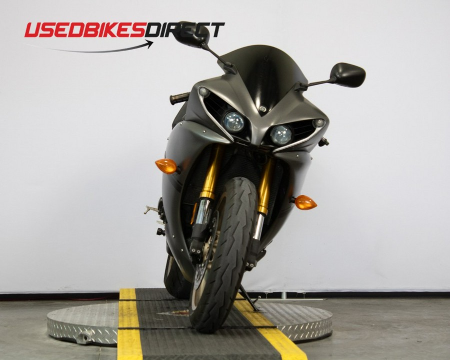 2014 Yamaha YZF R1 - $8,999.00