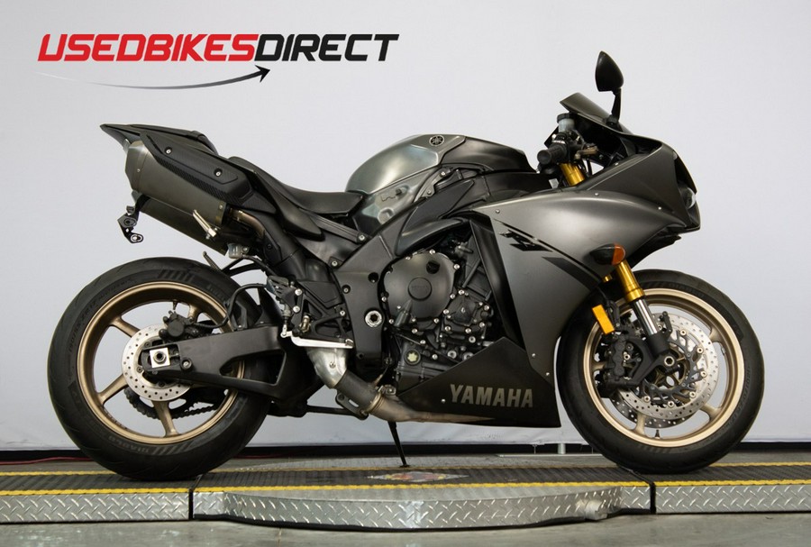 2014 Yamaha YZF R1 - $8,999.00