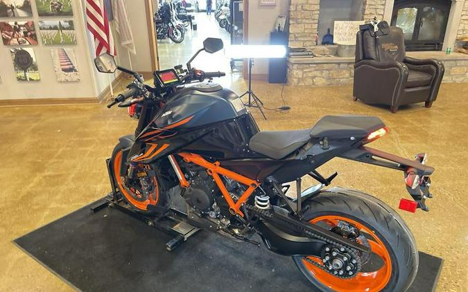 2023 KTM 1290 Super Duke R Evo