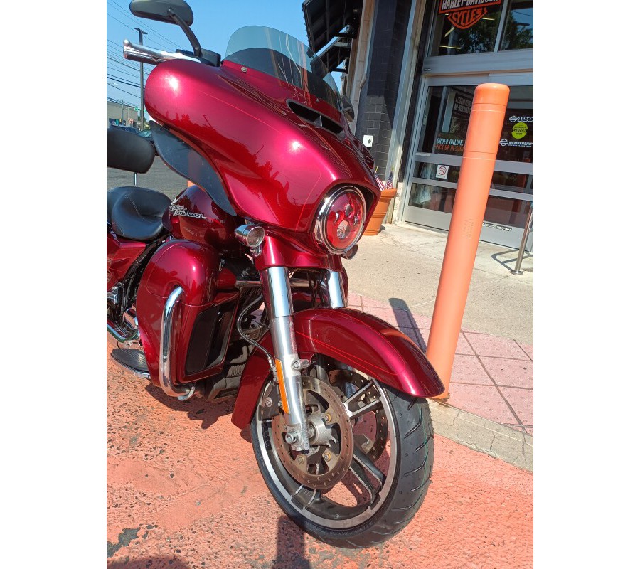 2016 Harley-Davidson Street Glide Special Velocity Red Sunglo