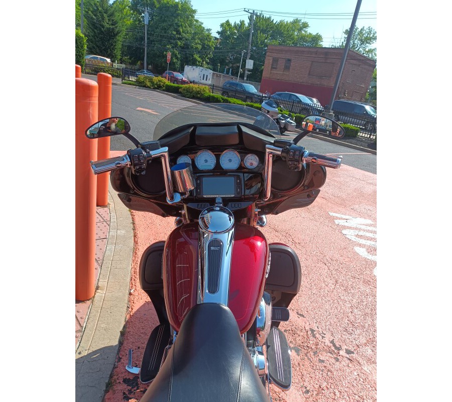 2016 Harley-Davidson Street Glide Special Velocity Red Sunglo