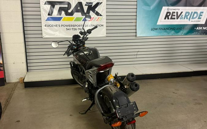 2023 Indian FTR R Carbon