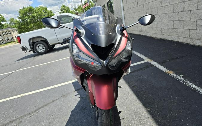 2025 Kawasaki Ninja® ZX™-14R ABS