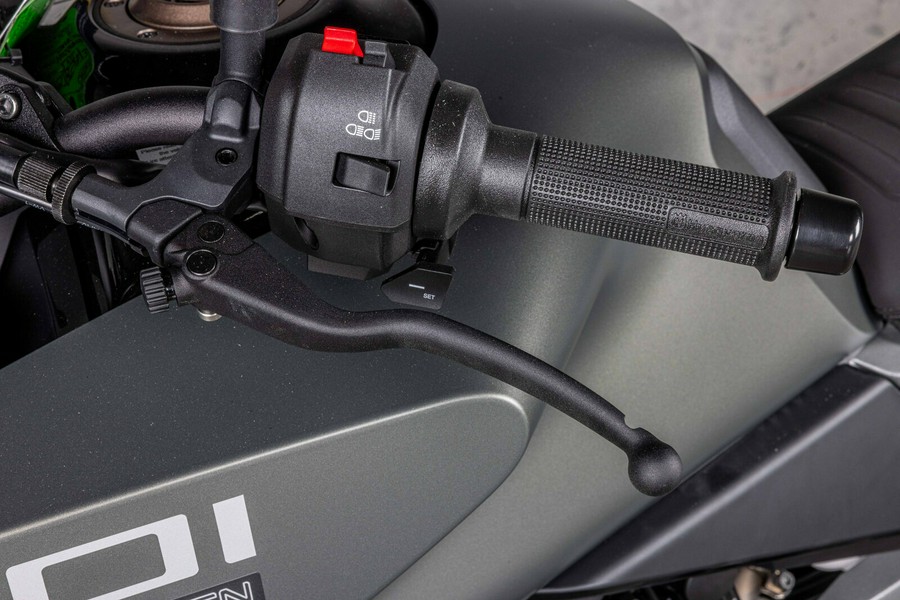 2027 Husqvarna SVARTPILEN 801 - VM785054