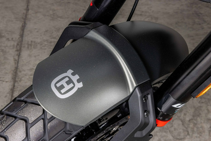 2027 Husqvarna SVARTPILEN 801 - VM785054