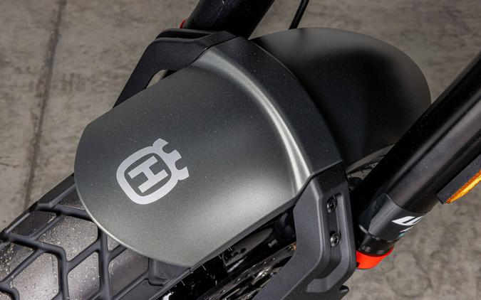 2027 Husqvarna SVARTPILEN 801 - VM785054