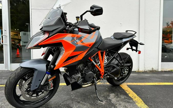 2023 KTM 1290 SUPER DUKE GT