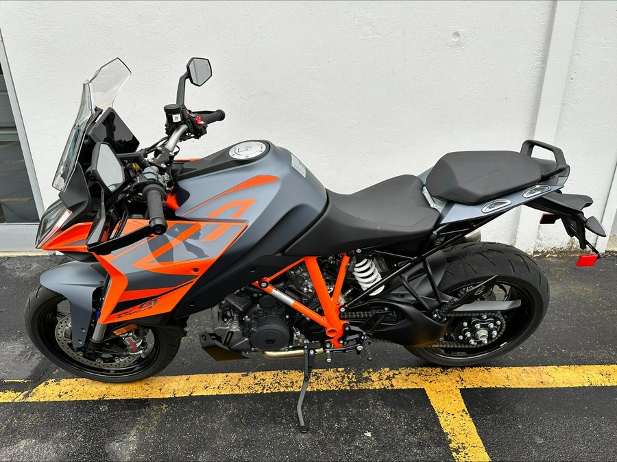 2023 KTM 1290 SUPER DUKE GT