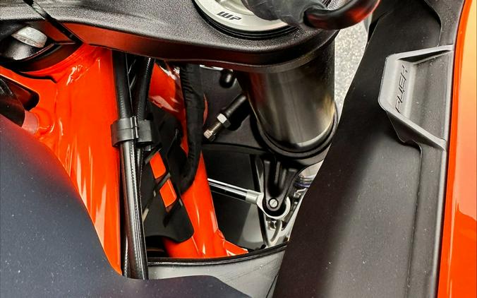 2023 KTM 1290 SUPER DUKE GT