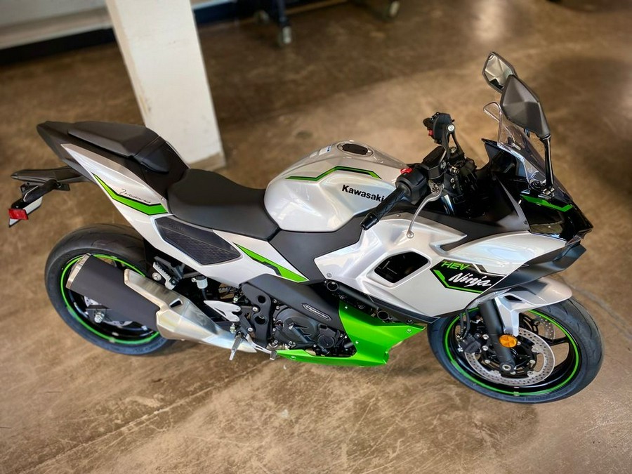 2024 Kawasaki Ninja® 7 Hybrid ABS