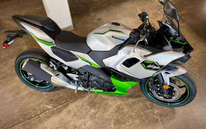 2024 Kawasaki Ninja® 7 Hybrid ABS