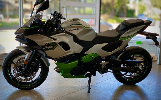 2024 Kawasaki Ninja® 7 Hybrid ABS