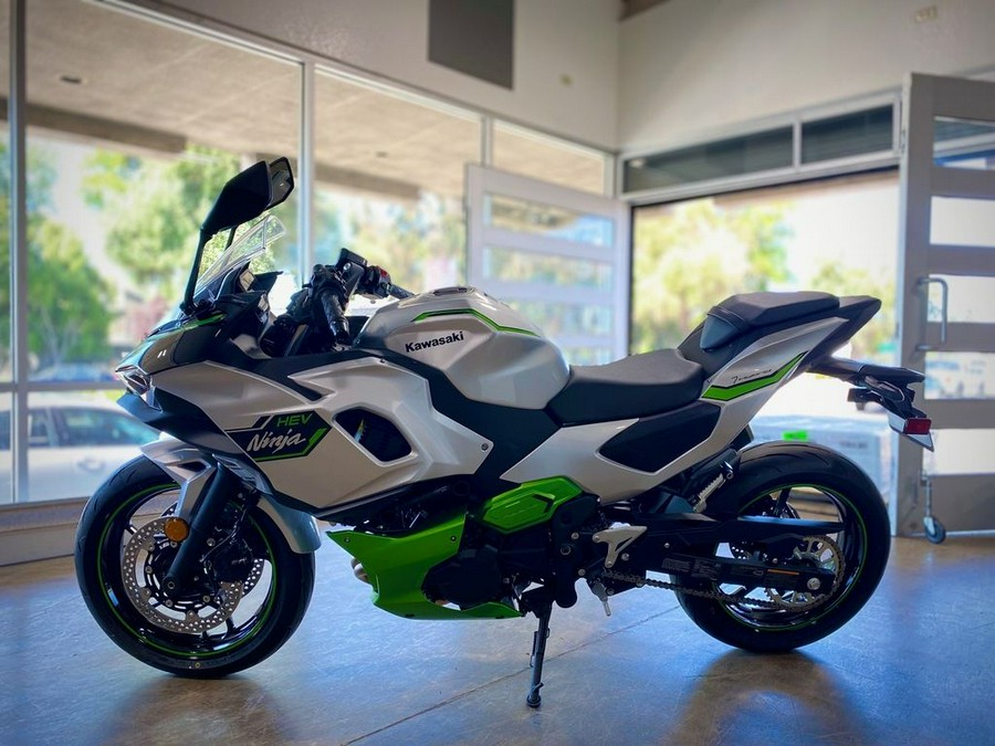 2024 Kawasaki Ninja® 7 Hybrid ABS