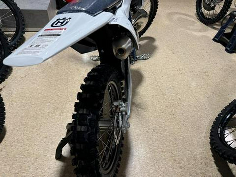 2025 Husqvarna TC 300