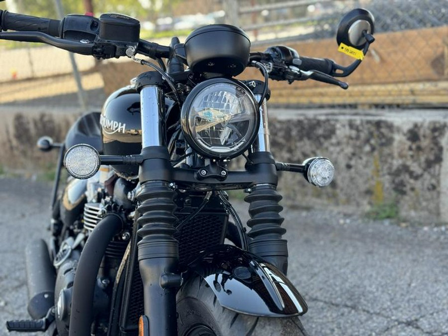 2019 Triumph Bonneville Bobber Black Jet Black