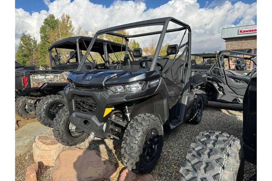 2025 Can-Am DEFENDER DPS HD9