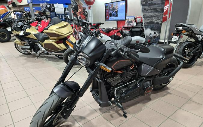 2019 HARLEY SOFTAIL FXDR 114