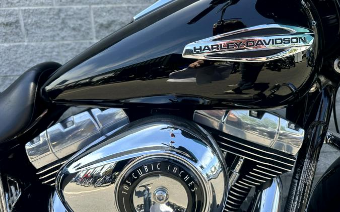 Harley-Davidson® Switchback™ 2013 FLD BLACK