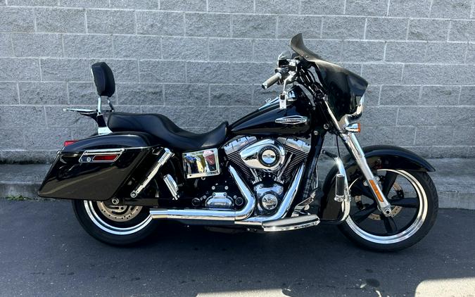 Harley-Davidson® Switchback™ 2013 FLD BLACK