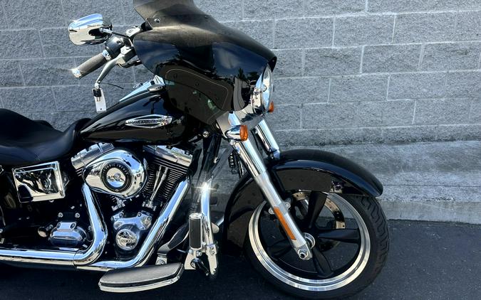 Harley-Davidson® Switchback™ 2013 FLD BLACK