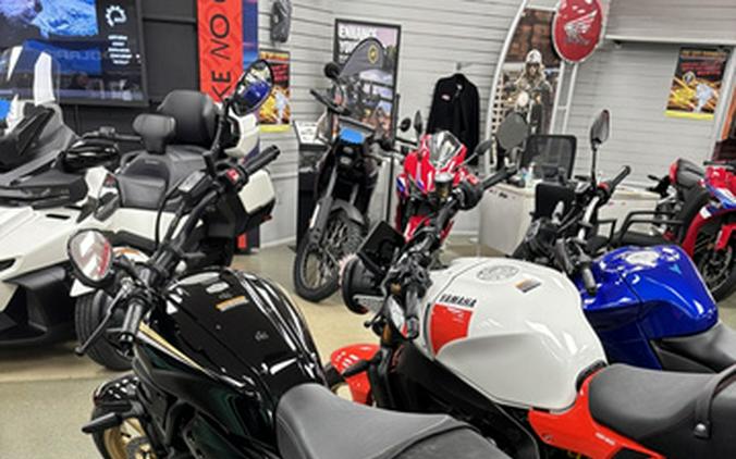 2025 Yamaha XSR 700