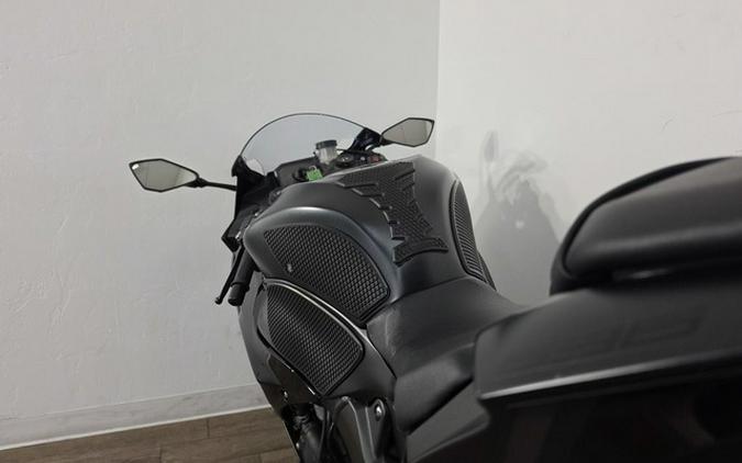 2024 Kawasaki Ninja ZX-6R Metallic Flat Spark Black/Ebony