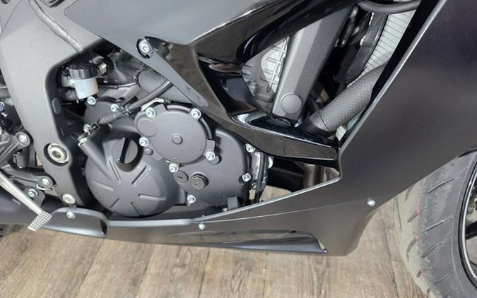 2024 Kawasaki Ninja ZX-6R Metallic Flat Spark Black/Ebony