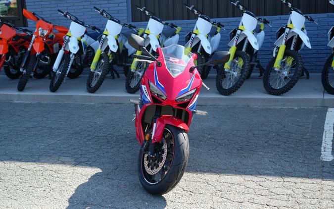 2025 Honda CBR650R E-Clutch