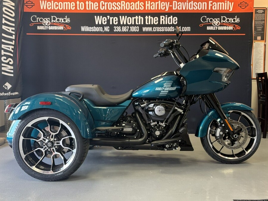 2026 Road Glide 3 Teal Thunder