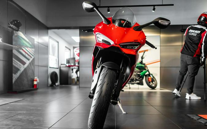 2026 Ducati PANIGALE V2