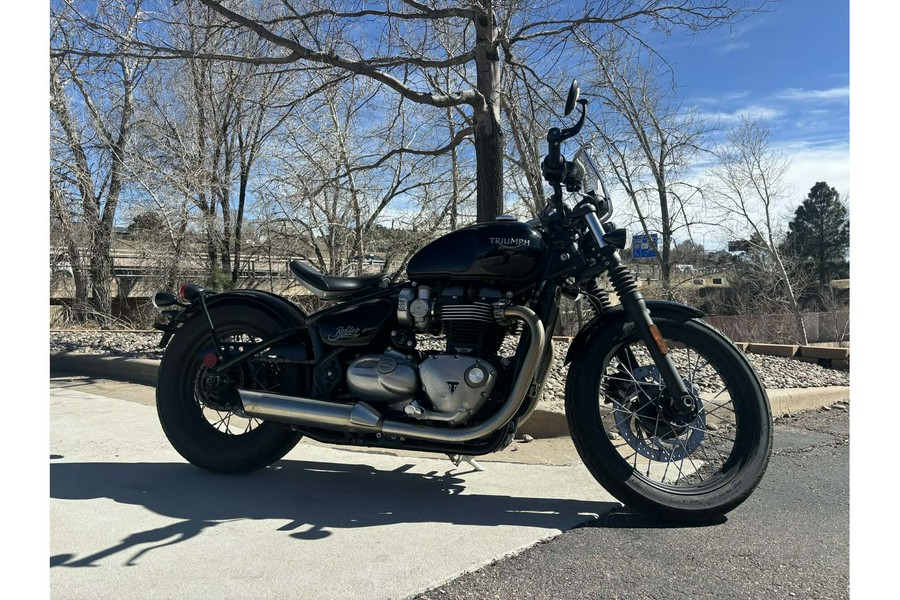 2020 Bonneville Bobber Base - Triumph