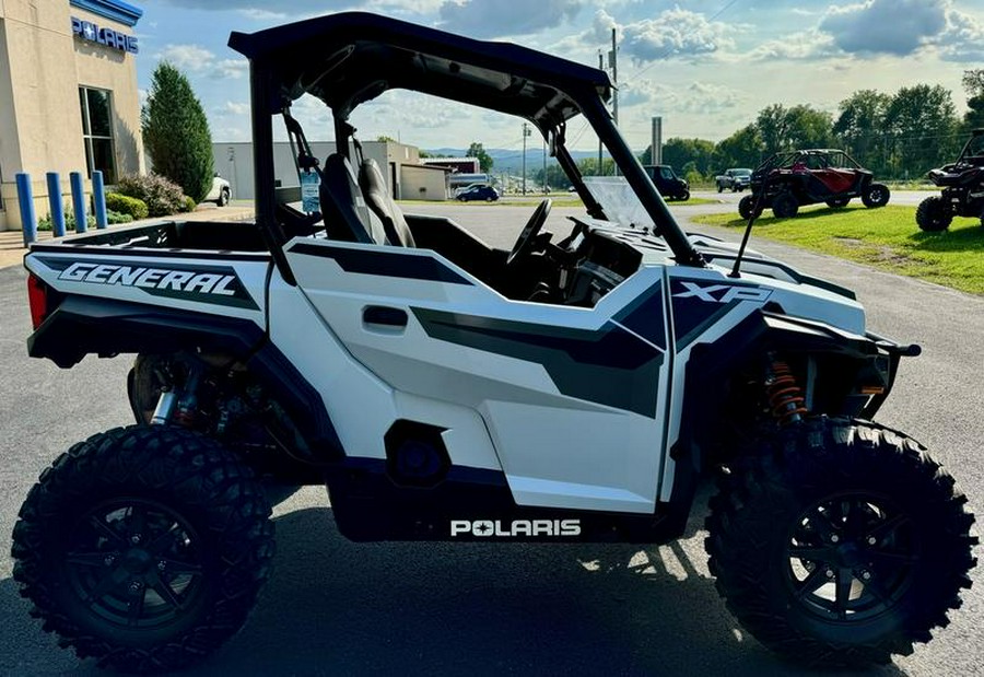 2022 Polaris® General XP 1000 Deluxe Ride Command