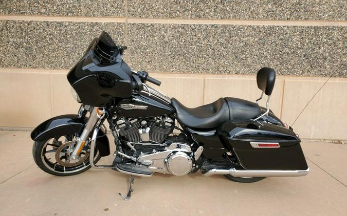 2021 Harley-Davidson Street Glide Vivid Black