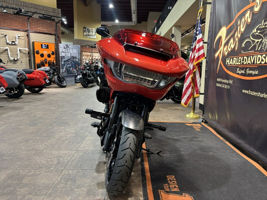 2026 Harley-Davidson® CVO Road Glide ST Citrus Heat Re-Entry