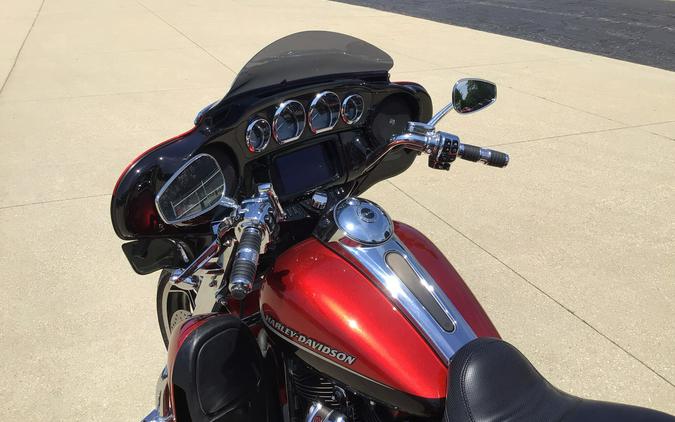 FLHTCUTGSE 2021 CVO Tri Glide