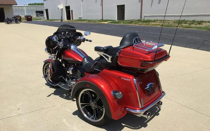 FLHTCUTGSE 2021 CVO Tri Glide