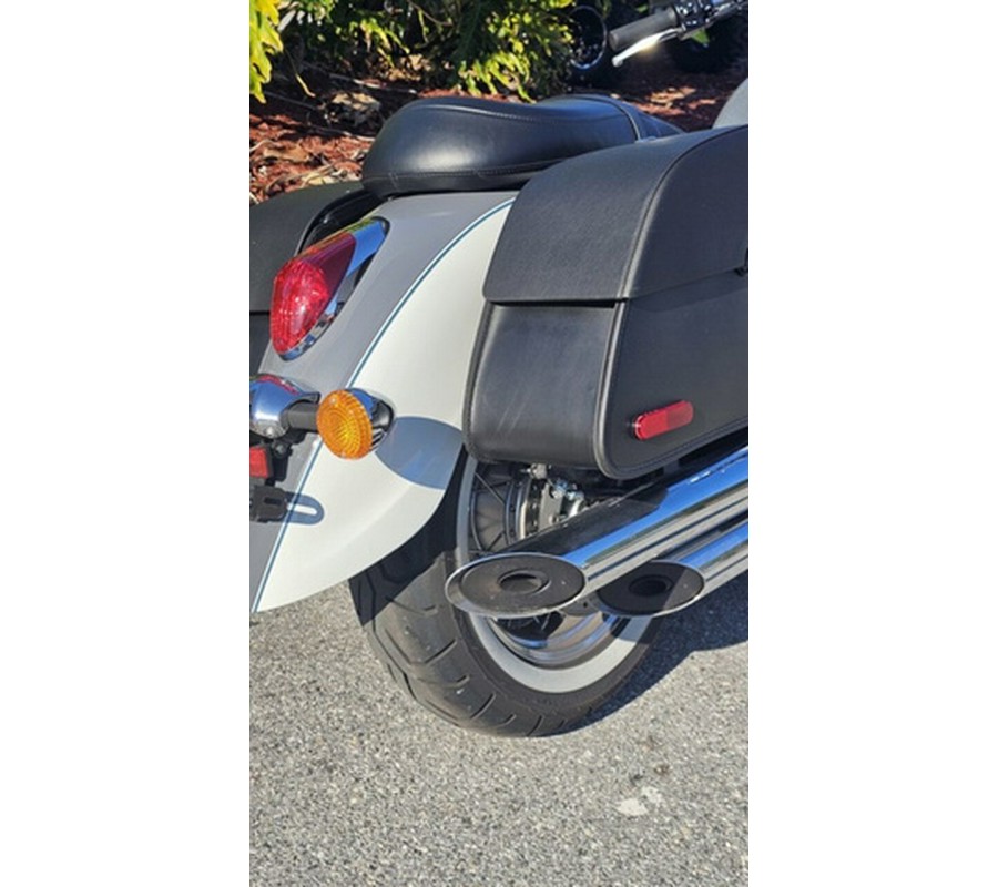 2024 Kawasaki Vulcan 900 Classic