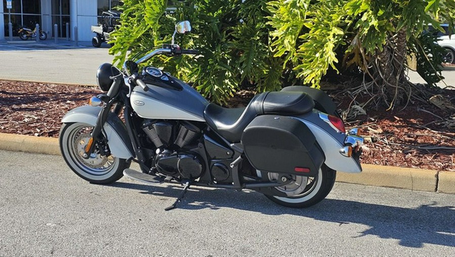 2024 Kawasaki Vulcan 900 Classic