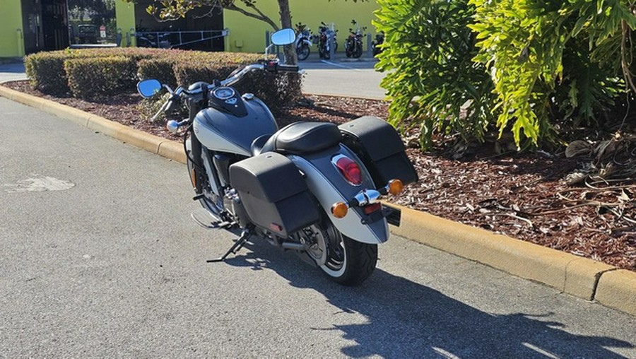 2024 Kawasaki Vulcan 900 Classic