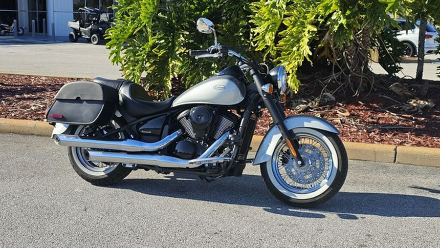 2024 Kawasaki Vulcan 900 Classic