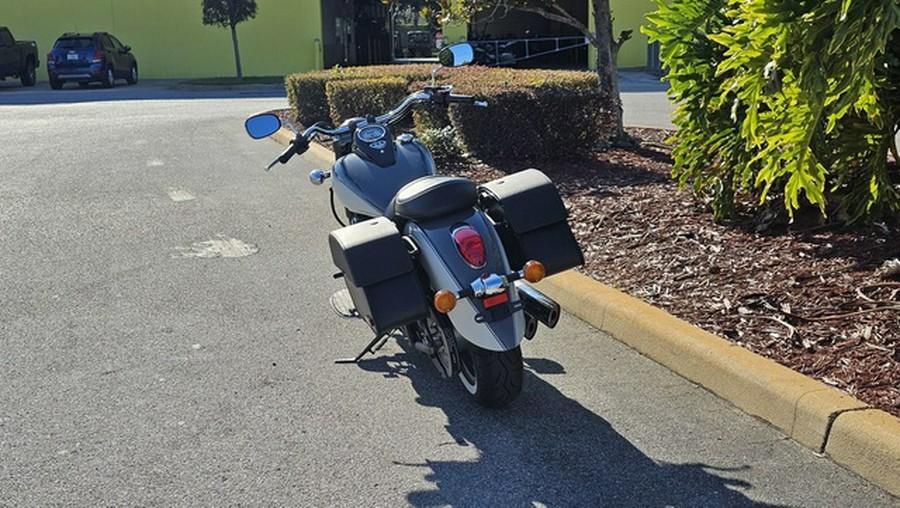 2024 Kawasaki Vulcan 900 Classic