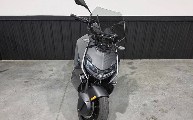 2022 BMW CE 04