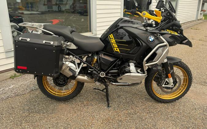 2021 BMW Motorrad BMW R 1250 GS Adventure 40th Anniversary Black and Yellow
