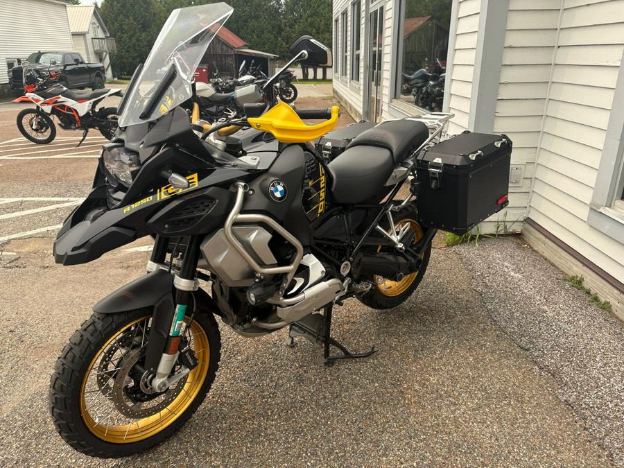 2021 BMW Motorrad BMW R 1250 GS Adventure 40th Anniversary Black and Yellow