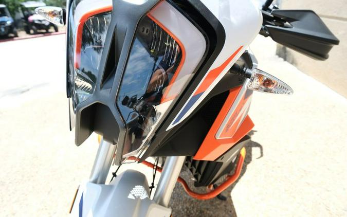 New 2024 KTM 1290 SUPER ADVENTURE R OT WHITE