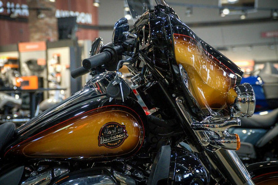 2024 Harley-Davidson® FLHTCUTG - Tri Glide® Ultra