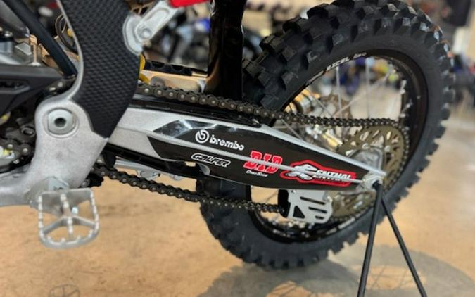 2026 DUCATI D: Desmo MX 450