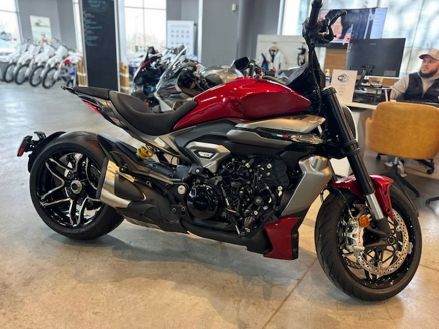 2026 Ducati D: X Diavel V4