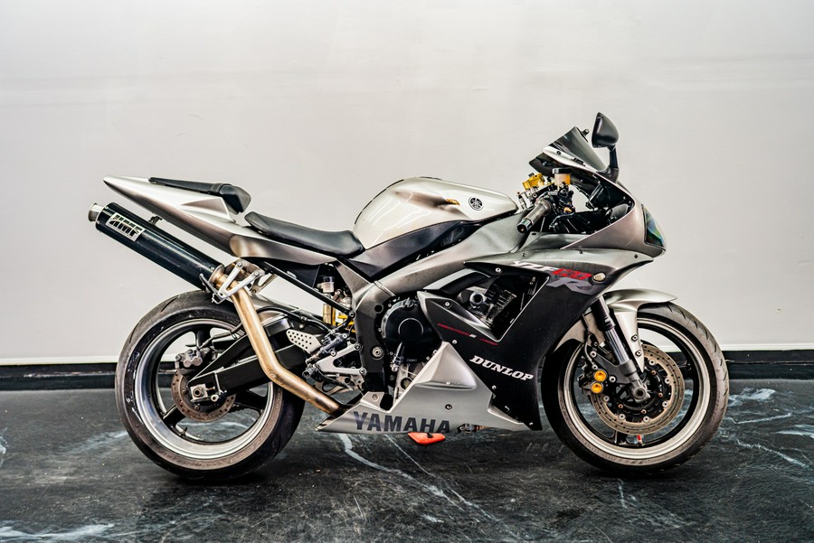 2002 Yamaha Motor Corp., USA YZF-R1