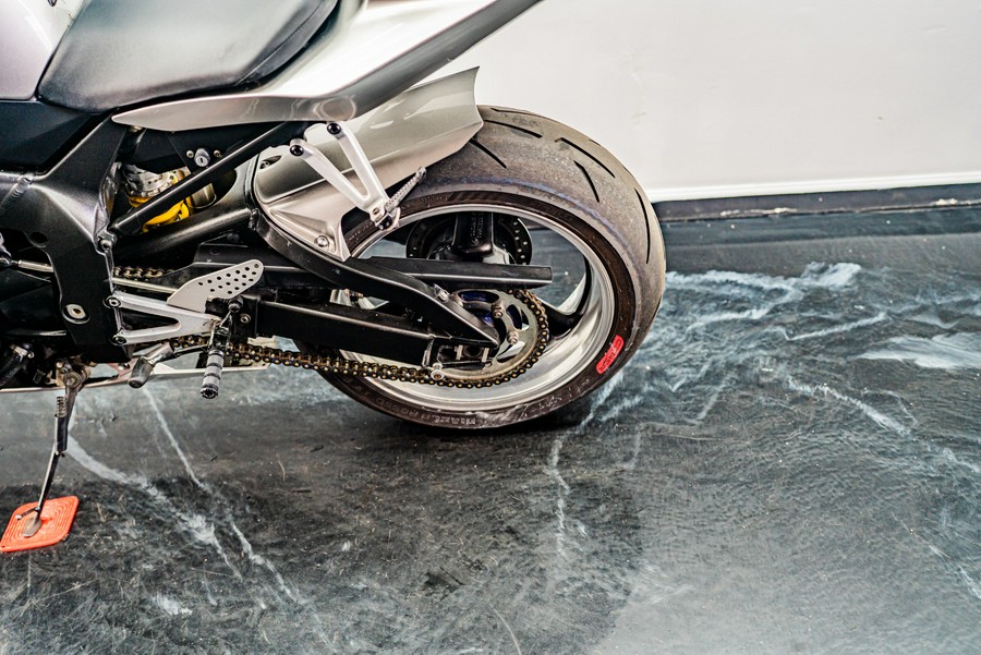 2002 Yamaha Motor Corp., USA YZF-R1